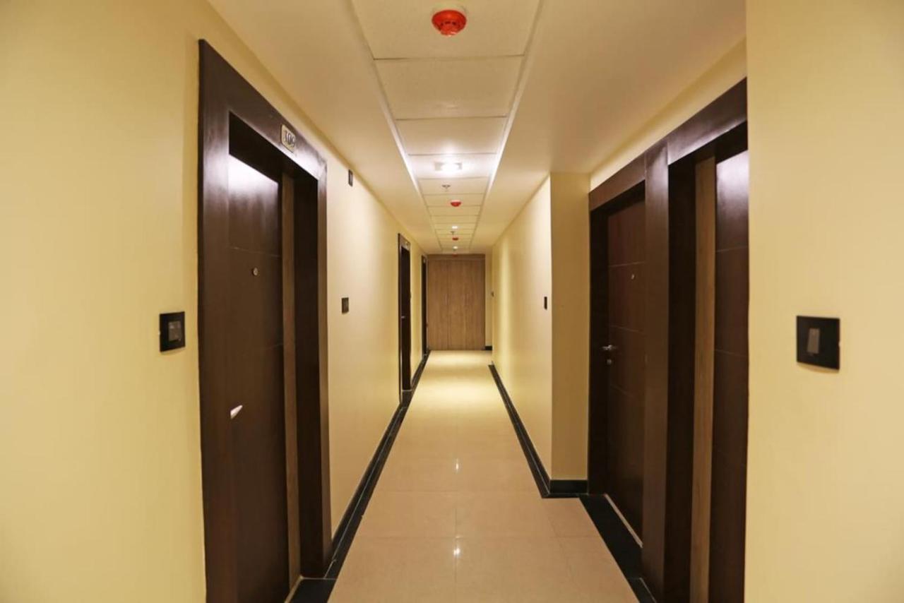 Hotel Golden Orchid Μπουμπάνεσβαρ Εξωτερικό φωτογραφία