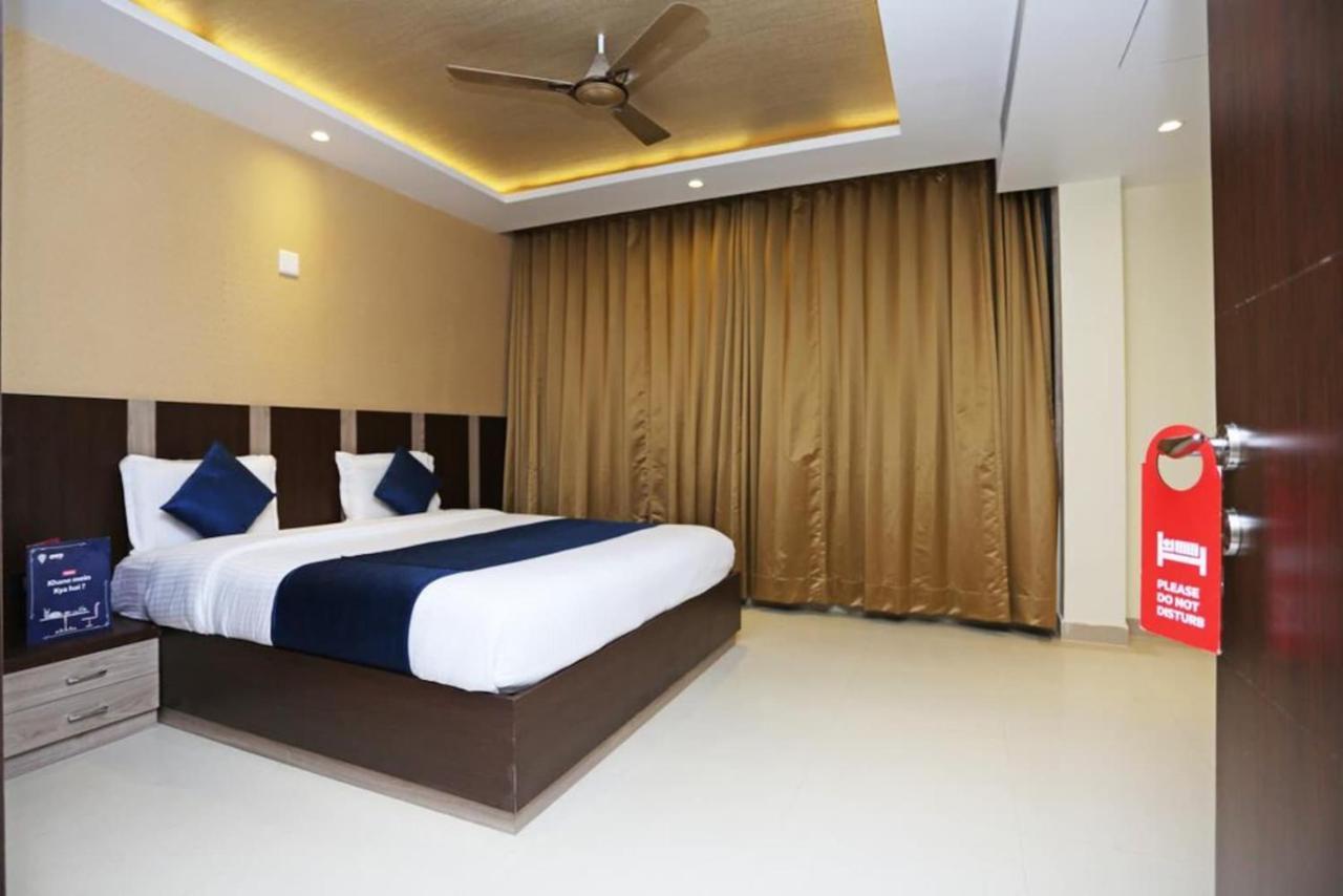 Hotel Golden Orchid Μπουμπάνεσβαρ Εξωτερικό φωτογραφία