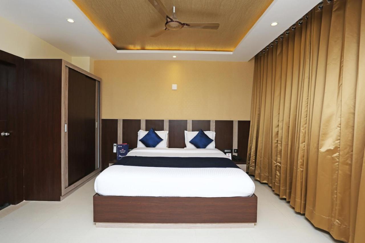 Hotel Golden Orchid Μπουμπάνεσβαρ Εξωτερικό φωτογραφία