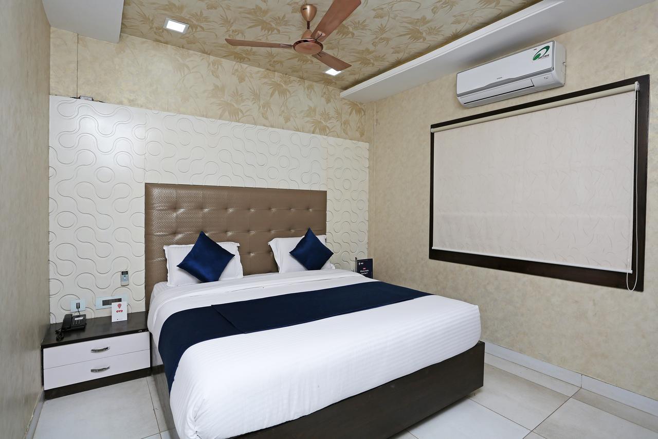 Hotel Golden Orchid Μπουμπάνεσβαρ Εξωτερικό φωτογραφία