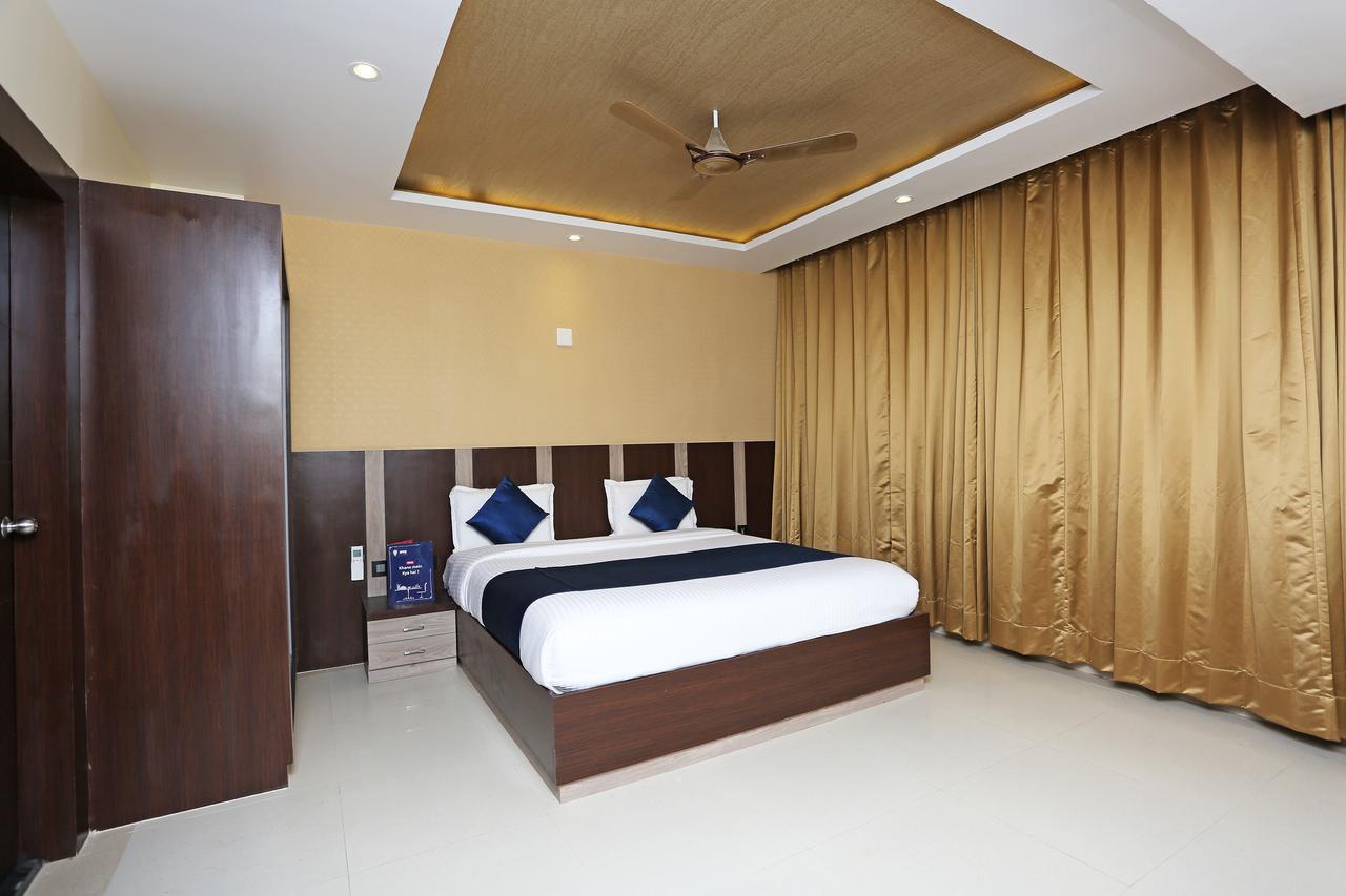 Hotel Golden Orchid Μπουμπάνεσβαρ Εξωτερικό φωτογραφία