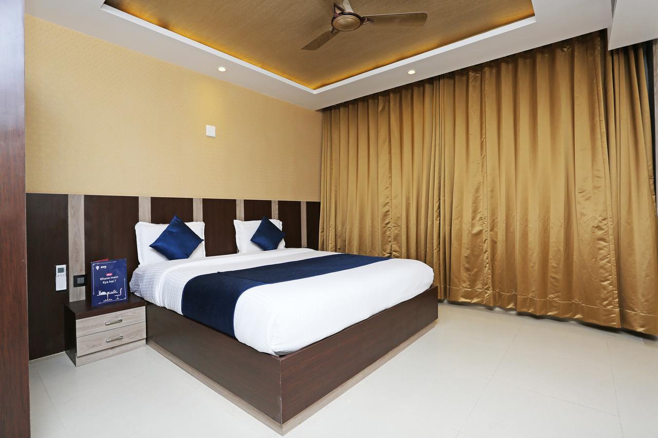 Hotel Golden Orchid Μπουμπάνεσβαρ Εξωτερικό φωτογραφία
